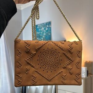 Elegant Tan Handbag with Gold Chain